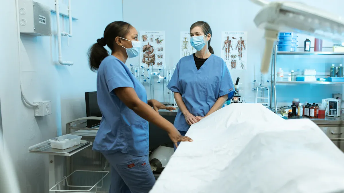 How to Effectively Implement USP 800 PPE Standards in Oncology Nursing